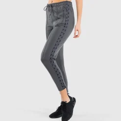 Sweatpants Carry