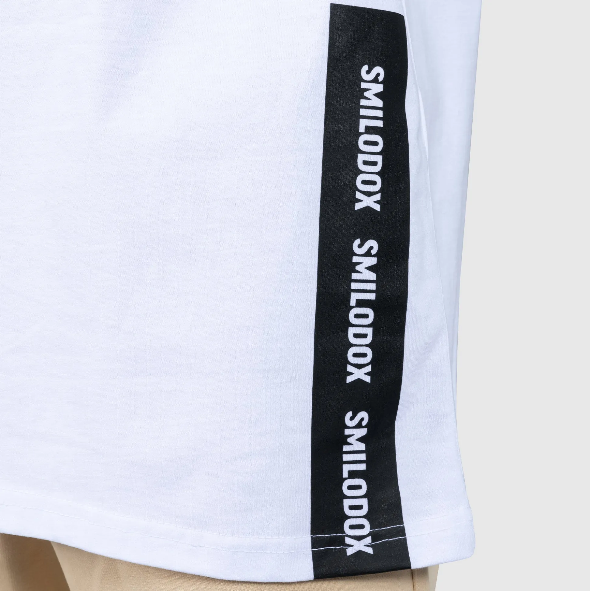 T shirt John